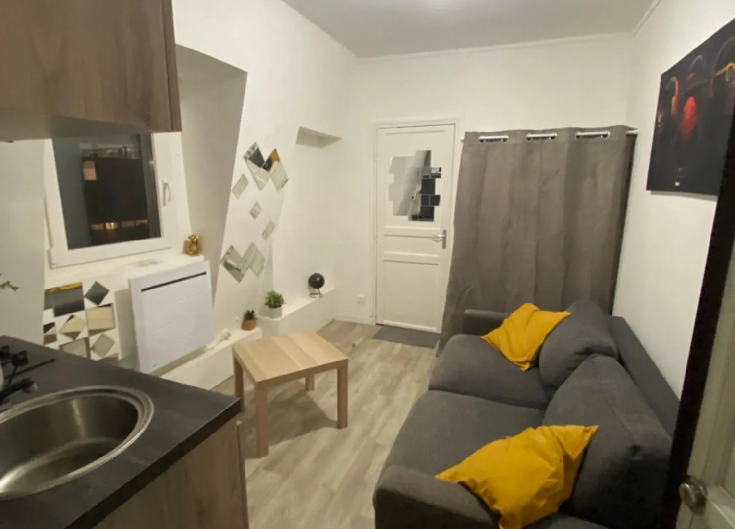 Studio Tout Equipe Bassin De La Vilette Centre Parigi Appartamento